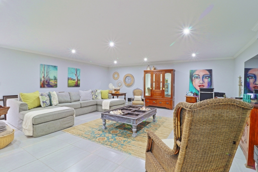 4 Bedroom Property for Sale in Monte Christo Western Cape